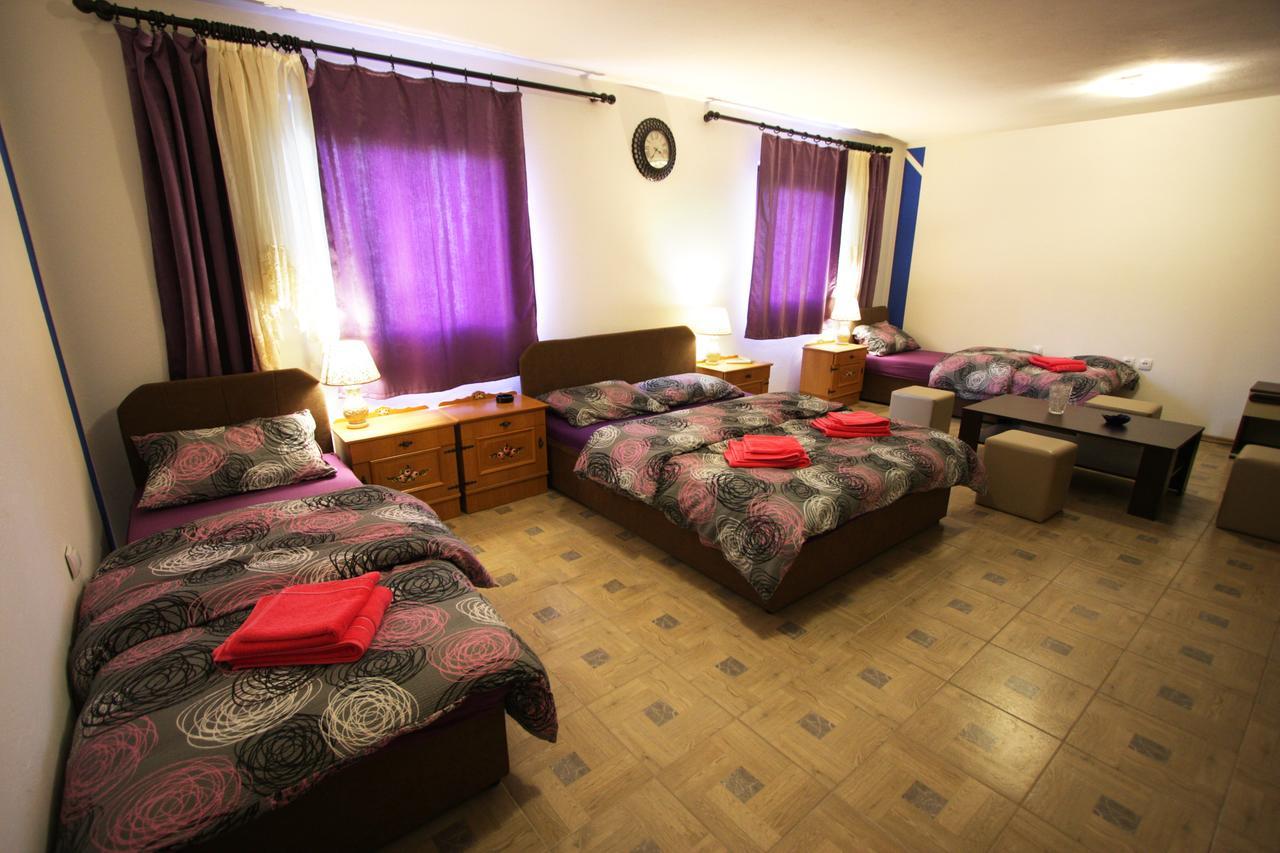 Hostel Topic Banja Luka Exterior photo