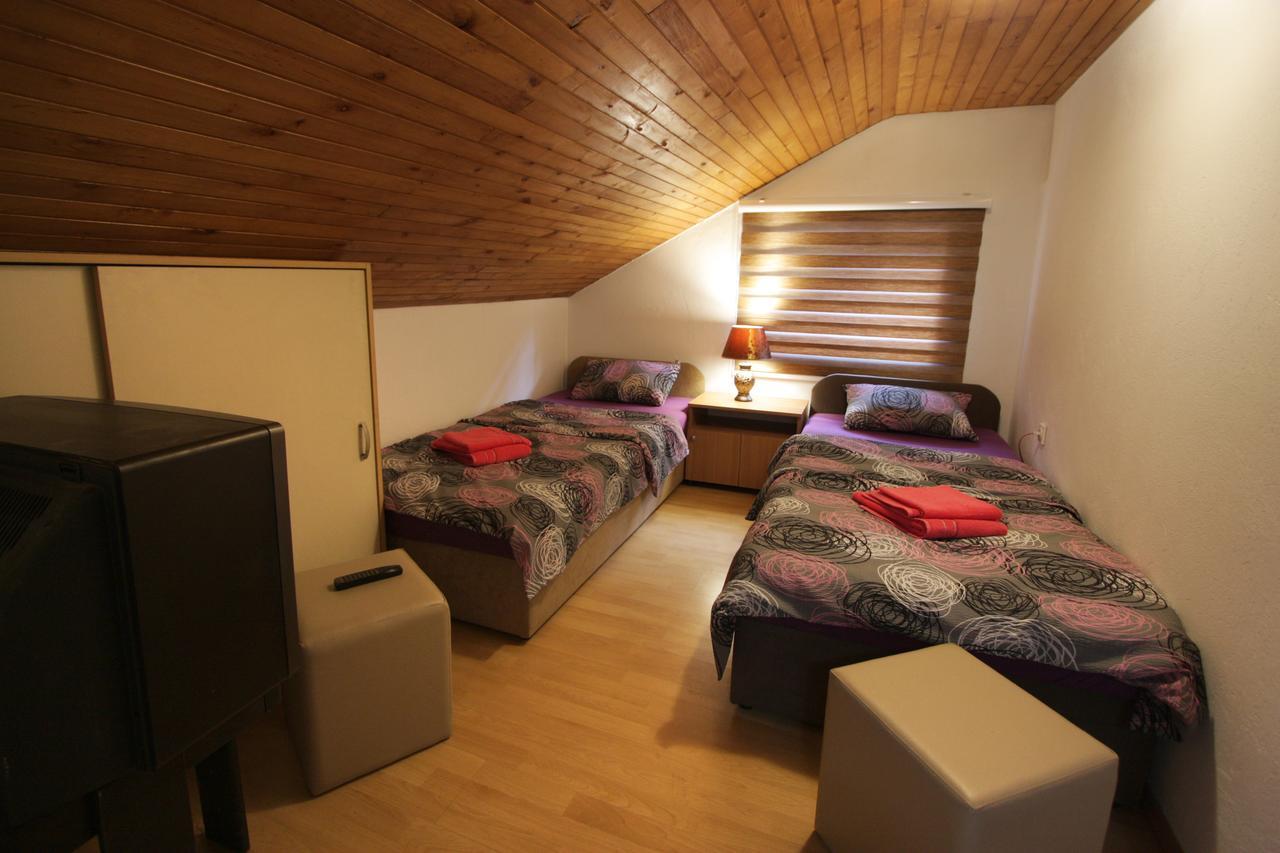 Hostel Topic Banja Luka Exterior photo